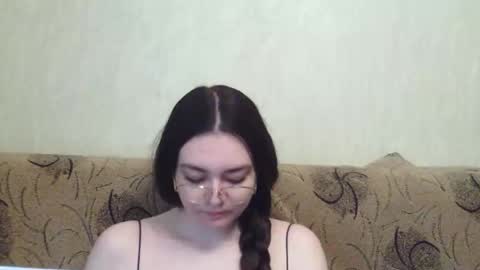 missis mona online show from March 27, 8:20 am