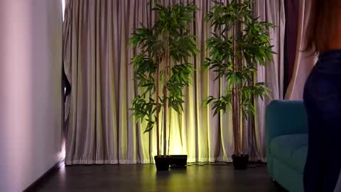 misskiarra online show from February 19, 11:49 am