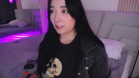 Miss Loise online show from December 3, 3:40 am