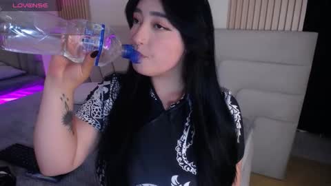 Miss Loise online show from November 27, 3:25 am