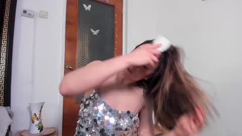 Lullu online show from February 25, 2:31 pm