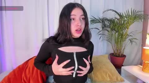 Snapshot of misslynn_ chatting on March 4, 3:44 am i am lyn online show from March 4, 3:44 am