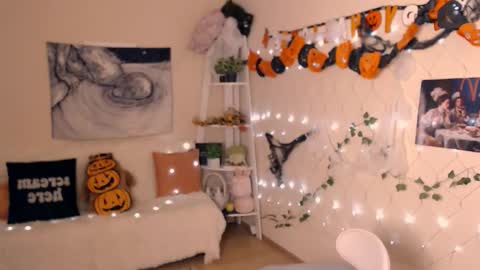 Snapshot of missmelons_ chatting on October 17, 1:15 pm Li  online show from October 17, 1:15 pm