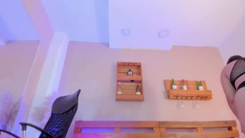 Mia  online show from December 17, 12:01 pm