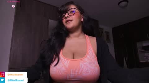 Snapshot of missmoonn chatting on September 27, 3:04 am MissMoon online show from September 27, 3:04 am