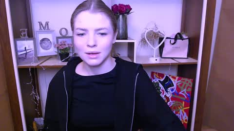 Olivia online show from December 24, 8:11 am