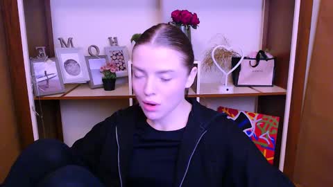 Olivia online show from January 26, 7:53 am