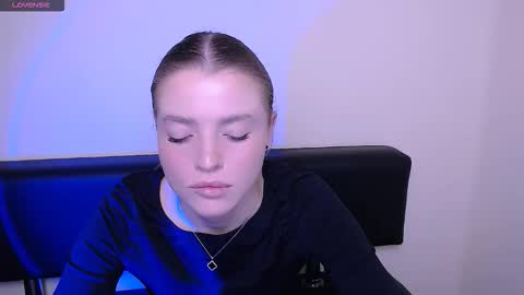 Olivia online show from October 28, 1:56 pm