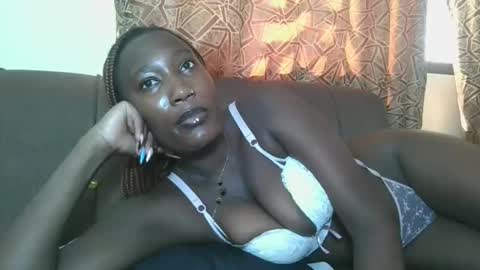 pretty gal online show from February 8, 12:19 pm