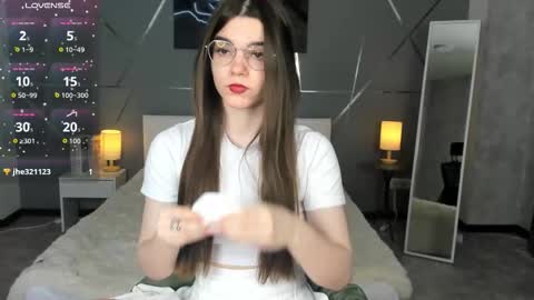 misss_evelyne online show from January 10, 1:22 am