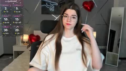 misss_evelyne online show from February 20, 1:38 am