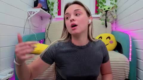 . online show from November 8, 3:37 pm