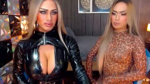 misstrishontop online show from March 4, 6:27 pm