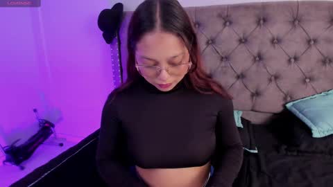 Snapshot of missy_davis chatting on September 12, 8:44 pm Miss online show from September 12, 8:44 pm