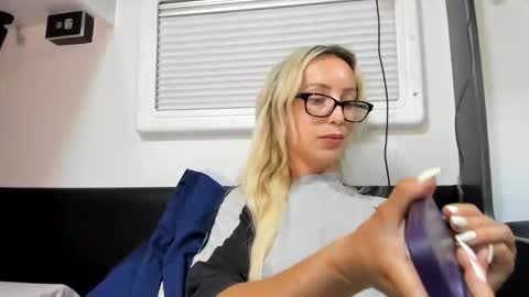 Missy matrix online show from February 27, 11:47 am