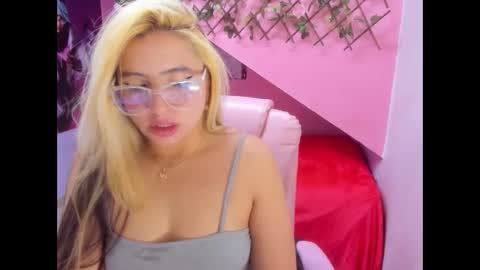 missylove303av online show from October 15, 6:09 pm