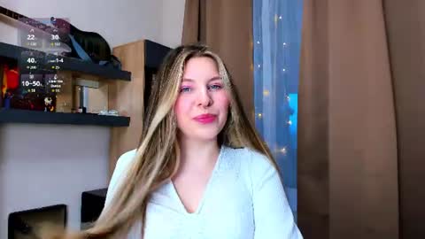 Anya online show from June 17, 6:13 pm