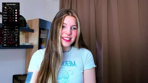 Anya online show from April 5, 3:31 pm