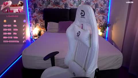 Snapshot of missyymartinezz chatting on October 21, 7:46 am Amely online show from October 21, 7:46 am