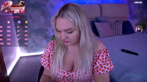 Snapshot of missyymartinezz chatting on March 5, 11:06 am Amely online show from March 5, 11:06 am