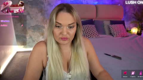 Snapshot of missyymartinezz chatting on February 3, 7:51 am Amely online show from February 3, 7:51 am
