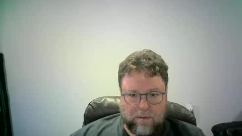 Mr. Happy online show from November 6, 6:27 am