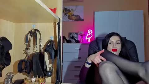 Mistress Kristi online show from November 13, 8:11 pm