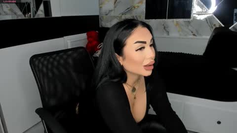 Snapshot of mistress_meryem chatting on March 6, 11:42 pm mistress_meryem online show from March 6, 11:42 pm