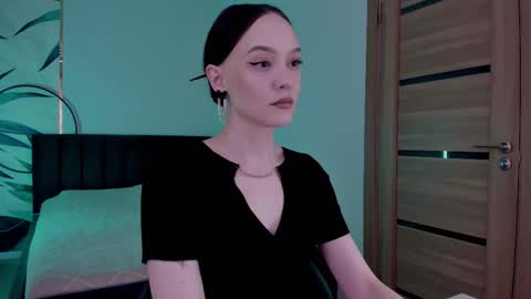 Snapshot of mistress_mialibra chatting on October 7, 1:34 am Mistress Mia online show from October 7, 1:34 am