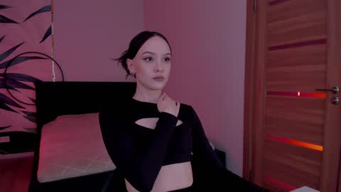 Snapshot of mistress_mialibra chatting on December 16, 8:20 am Mistress Mia online show from December 16, 8:20 am