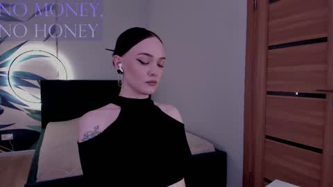 Mistress Mia online show from January 7, 5:34 am