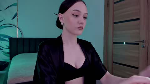 Snapshot of mistress_mialibra chatting on October 3, 6:27 pm Mistress Mia online show from October 3, 6:27 pm