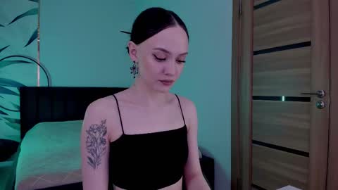 Snapshot of mistress_mialibra chatting on October 21, 5:38 pm Mistress Mia online show from October 21, 5:38 pm