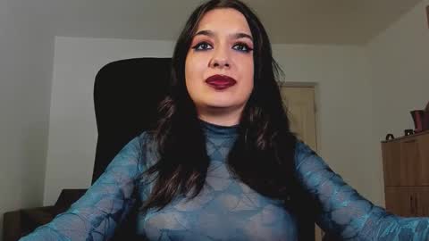 Snapshot of mistressmichelle5 chatting on September 13, 9:17 pm YourGoddessM online show from September 13, 9:17 pm