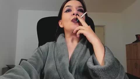 Snapshot of mistressmichelle5 chatting on September 30, 2:00 am YourGoddessM online show from September 30, 2:00 am