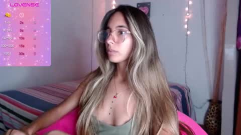 mitchwilson1 online show from November 11, 10:45 pm