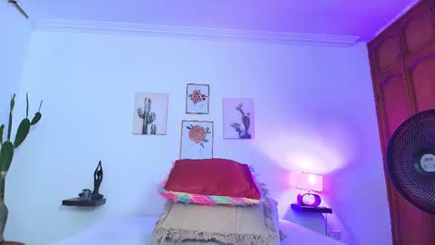 Miwa  online show from February 11, 11:01 pm