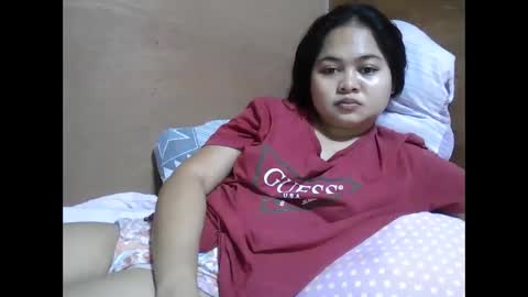 Cutiepie online show from December 6, 4:22 pm