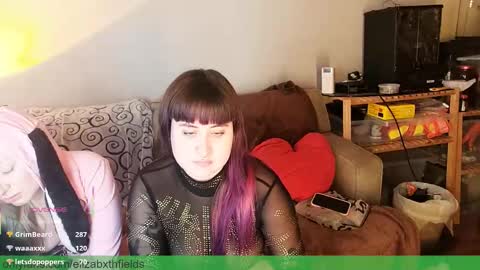 Elizabxth Fields online show from November 2, 4:56 am