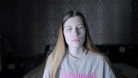 Lili online show from October 26, 5:12 pm