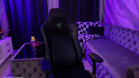 Jessie online show from December 2, 11:58 pm