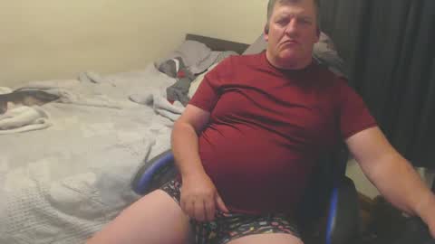 Snapshot of mmmthatsfunnn chatting on December 7, 7:32 am mmmthatsfunnn online show from December 7, 7:32 am