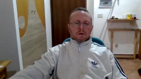 modesto1969 online show from December 4, 9:25 pm