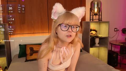 moliqin online show from April 6, 7:42 am