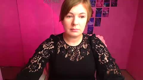 Snapshot of molly_mis chatting on October 19, 11:59 am Molly online show from October 19, 11:59 am