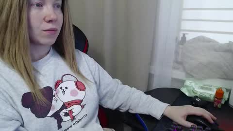 I have new photos come and see with love Molly online show from October 31, 9:21 am