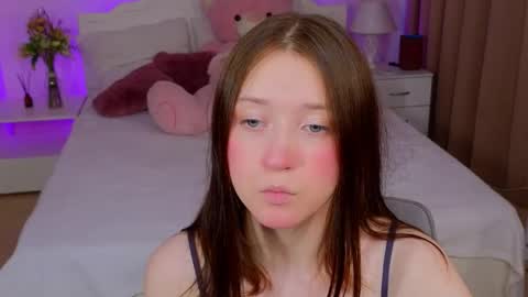 Molly online show from April 14, 11:02 am