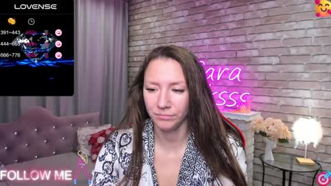 Snapshot of mollynay chatting on February 4, 12:51 am hi im Molly heregreat boobs big heart warm pussy online show from February 4, 12:51 am