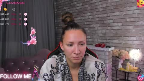 Snapshot of mollynay chatting on October 9, 2:06 am hi im Molly heregreat boobs big heart warm pussy online show from October 9, 2:06 am
