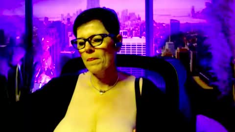 MollySun Nina Randmann online show from June 10, 4:50 pm